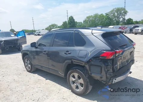 2023 Toyota Rav4 Xle z USA, uszkodzony, nr VIN 2T3P1RFV3PW383196